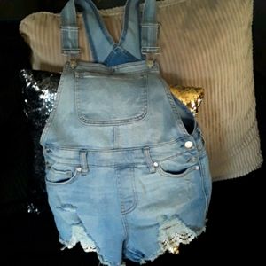 No Boundaries overall shorts NWOT